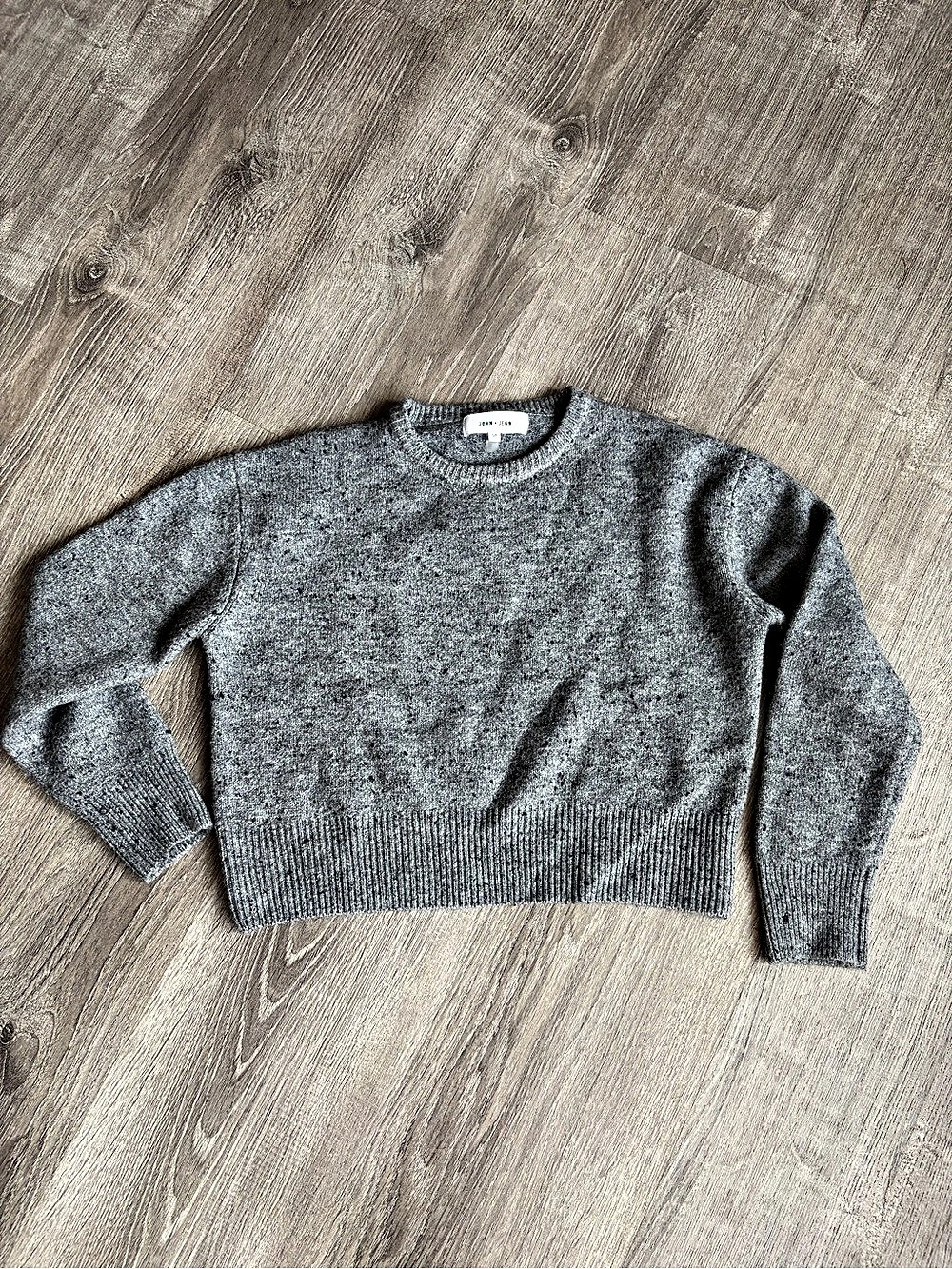 JOHN + JENN Speckled Crewneck Crop Top Sweater, almost NWT.
